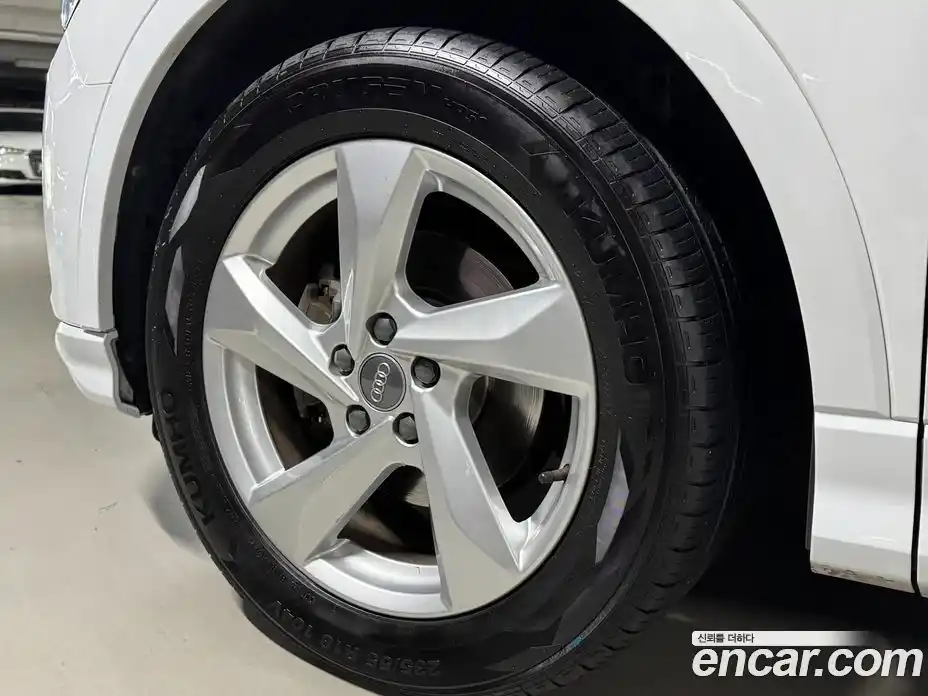 Audi Q3 2020 2.0 Автомат в Москве № 164093, фото 6