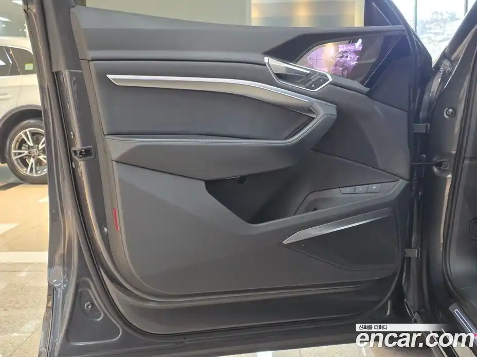 Audi e-tron 2022 Автомат в Москве № 164114, фото 16