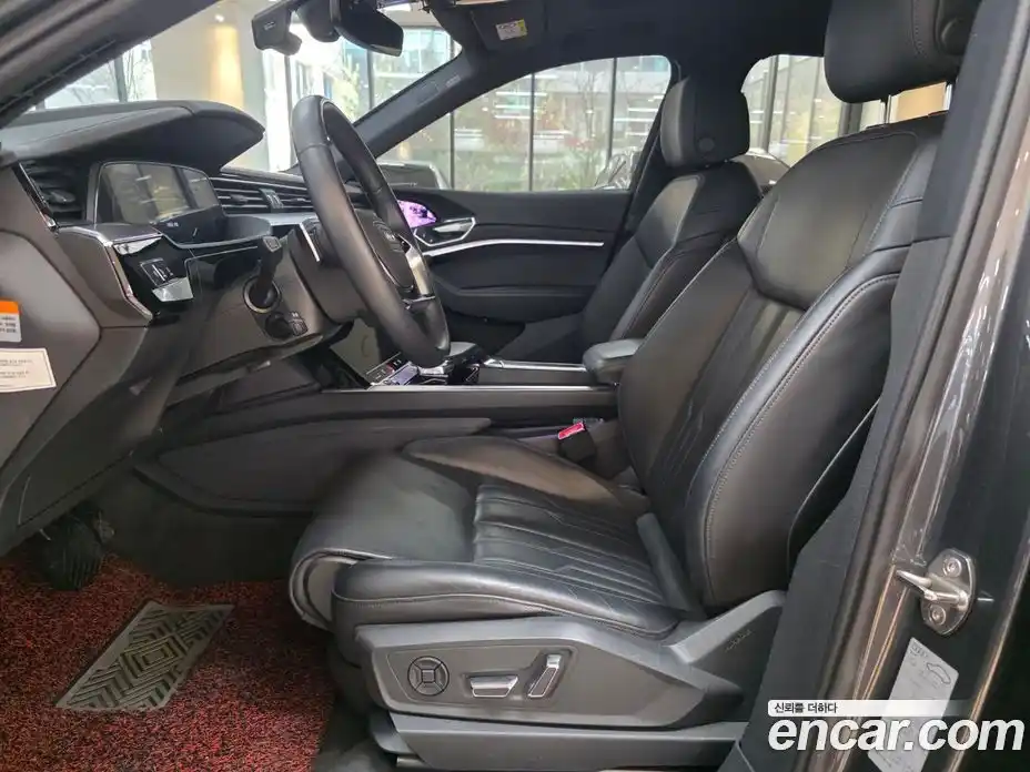 Audi e-tron 2022 Автомат в Москве № 164114, фото 10