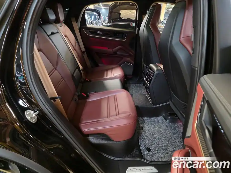 Porsche Cayenne 2024 3.0 Автомат в Москве № 164984, фото 13
