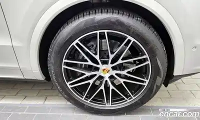 Porsche Cayenne 2024 3.0 Автомат в Москве № 164993, миниатюра 3