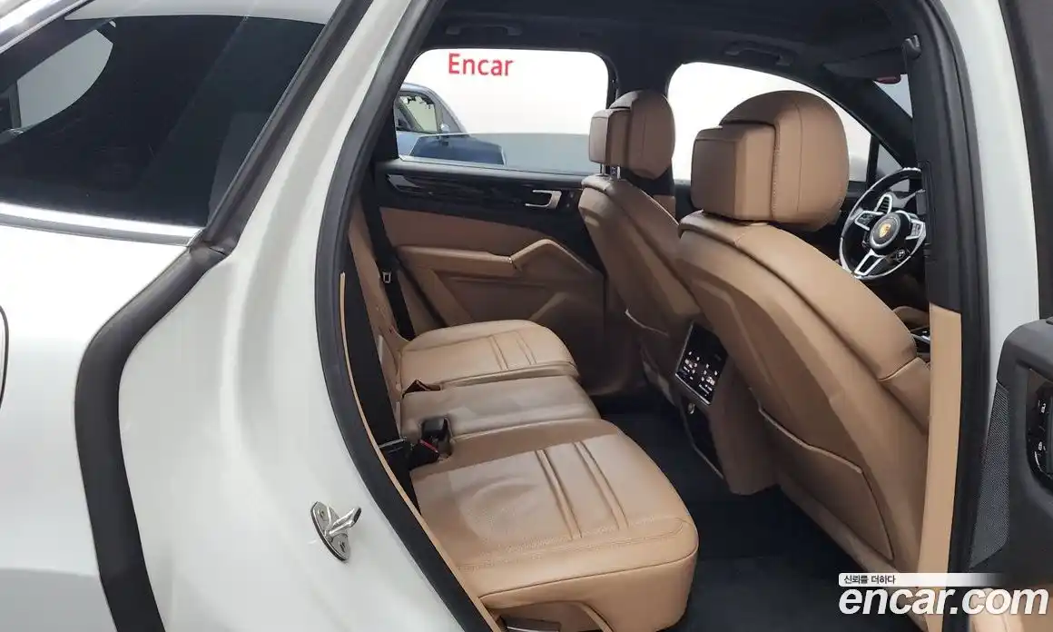 Porsche Cayenne 2020 3.0 Автомат в Москве № 165578, фото 12