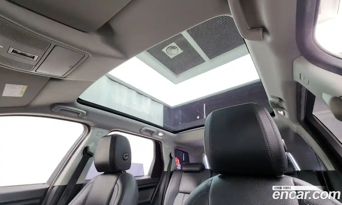 Land Rover Discovery Sport 2016 2.0 Автомат в Москве № 166664, фото 18