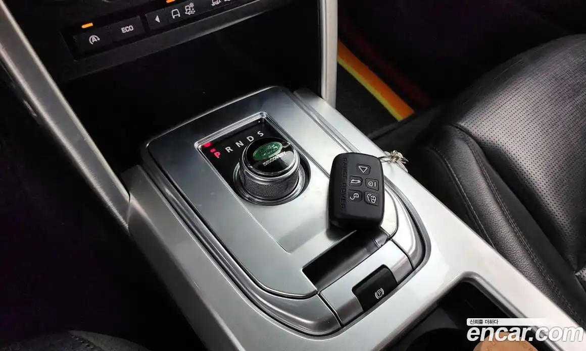 Land Rover Discovery Sport 2016 2.0 Автомат в Москве № 166664, фото 4