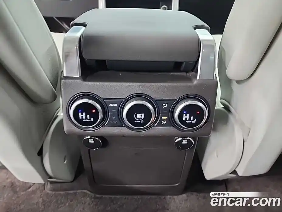 Land Rover Discovery 2017 3.0 Автомат в Москве № 166890, фото 13