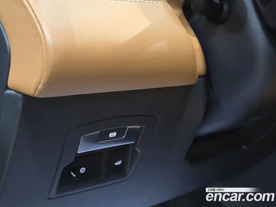 Land Rover Range-Rover Velar 2018 3.0 Автомат в Москве № 166909, фото 14