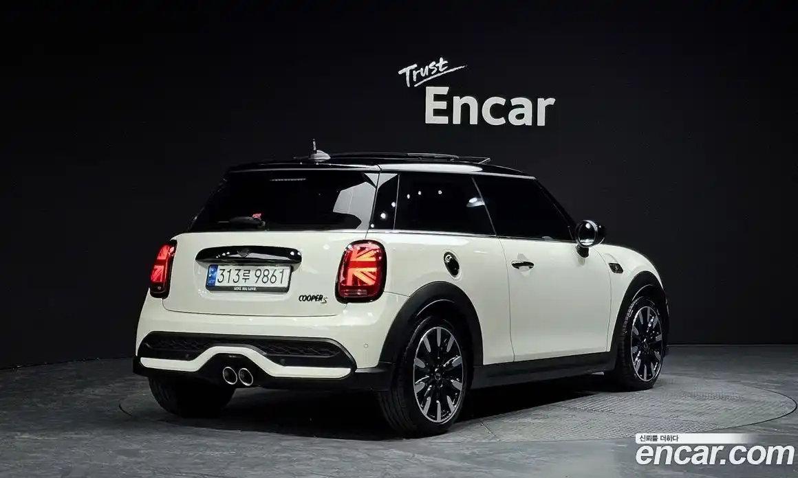 Mini Cooper 2022 2.0 Автомат в Москве № 167134, фото 15