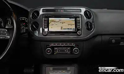 Volkswagen Tiguan 2014 2.0 Автомат в Москве № 168754, миниатюра 11