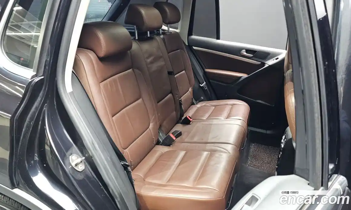 Volkswagen Tiguan 2014 2.0 Автомат в Москве № 168754, фото 12