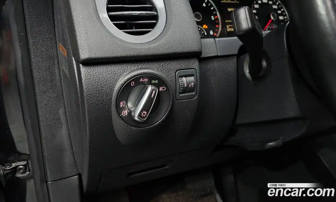 Volkswagen Tiguan 2014 2.0 Автомат в Москве № 168754, фото 3