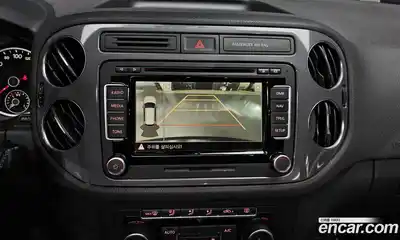 Volkswagen Tiguan 2014 2.0 Автомат в Москве № 168754, миниатюра 9