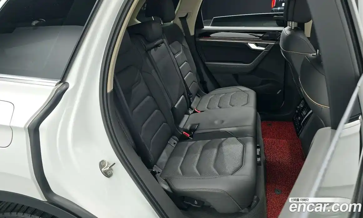 Volkswagen Touareg 2023 3.0 Автомат в Москве № 168844, фото 14