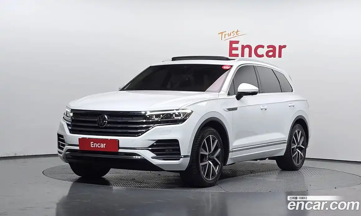 Volkswagen Touareg 2023 3.0 Автомат в Москве № 168844, фото 3