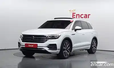 Volkswagen Touareg 2023 3.0 Автомат в Москве № 168844, миниатюра 3