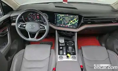 Volkswagen Touareg 2023 3.0 Автомат в Москве № 168844, миниатюра 9