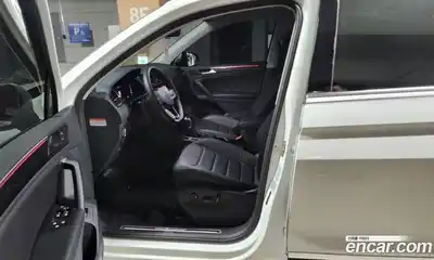 Volkswagen Tiguan 2024 2.0 Автомат в Москве № 169142, миниатюра 5