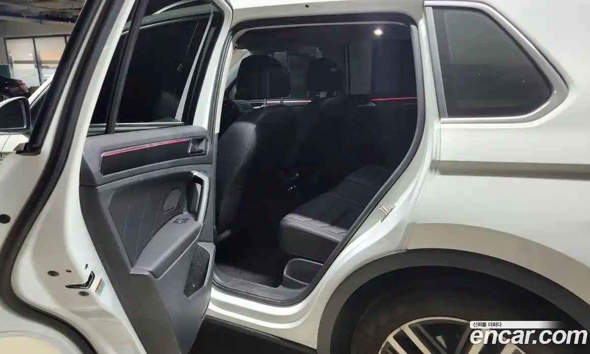 Volkswagen Tiguan 2024 2.0 Автомат в Москве № 169142, фото 6