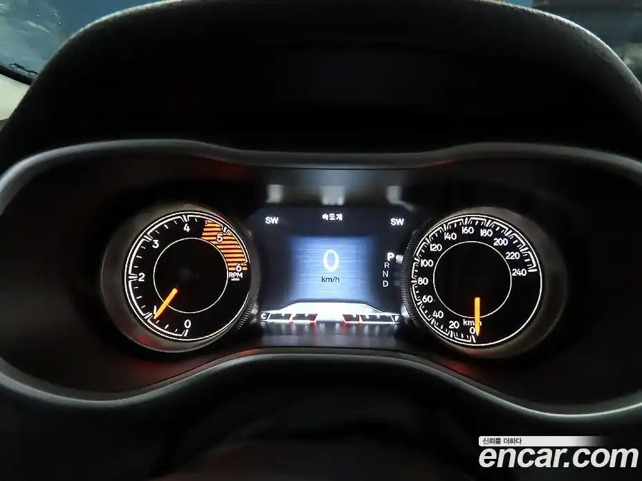 Jeep Cherokee 2017 2.2 Автомат в Москве № 170100, фото 9