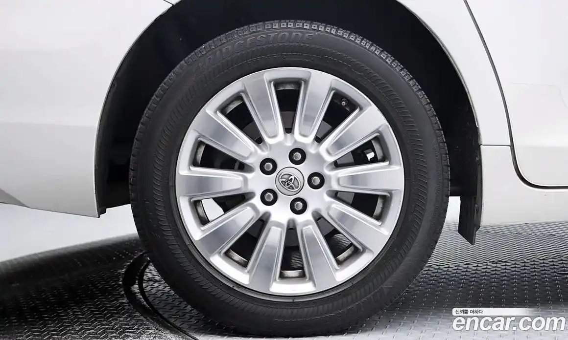 Toyota Sienna 2017 3.5 Автомат в Москве № 170345, фото 17