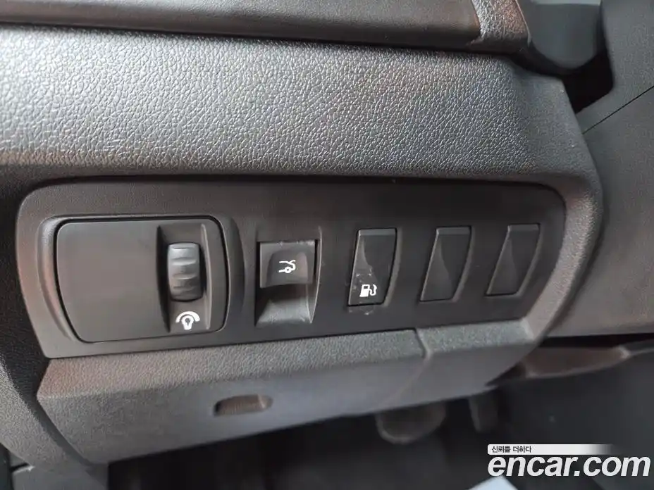 Renault SM3 2010 1.6 Автомат в Москве № 186146, фото 13