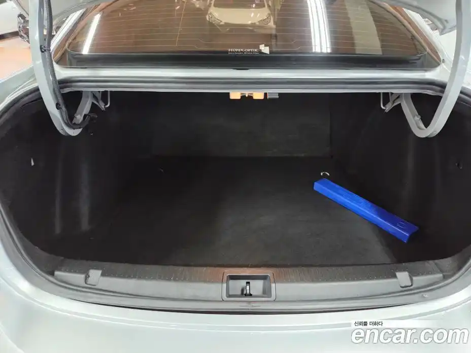 Renault SM3 2010 1.6 Автомат в Москве № 186146, фото 19