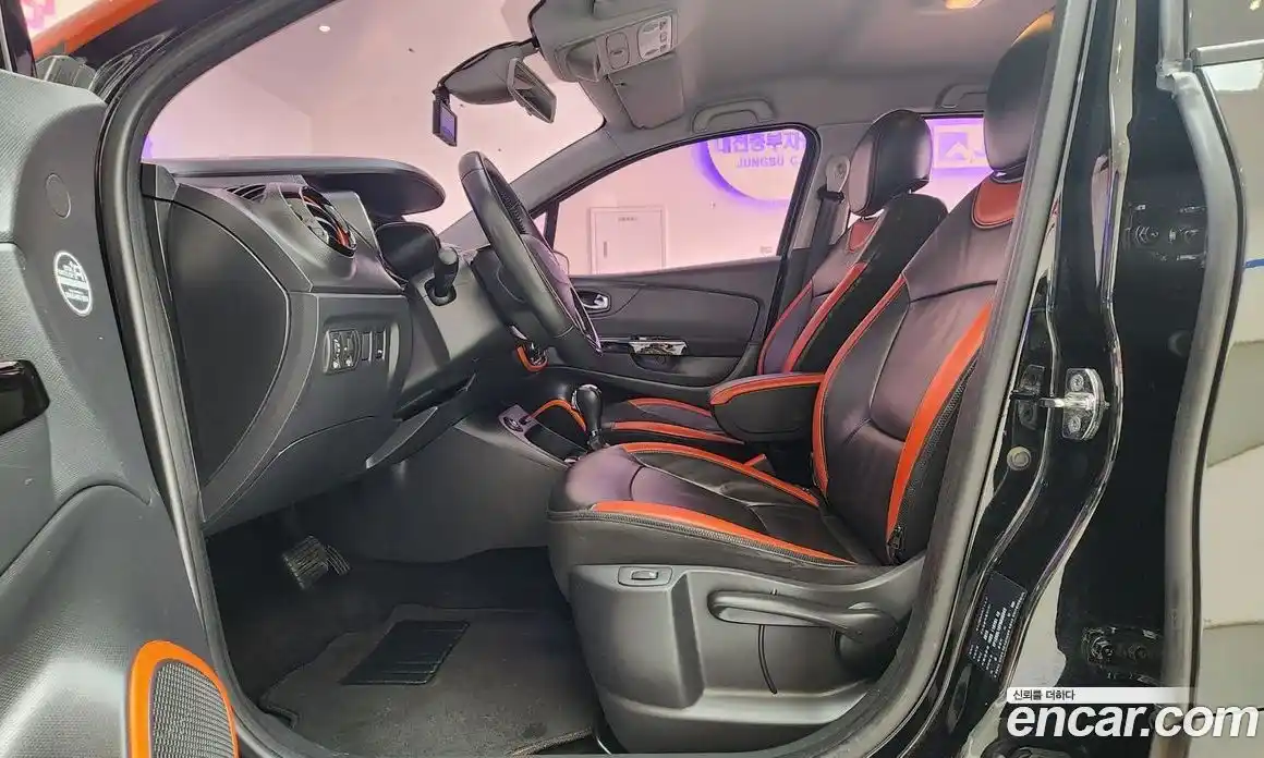 Renault QM3 2015 1.5 Автомат в Москве № 186445, фото 13