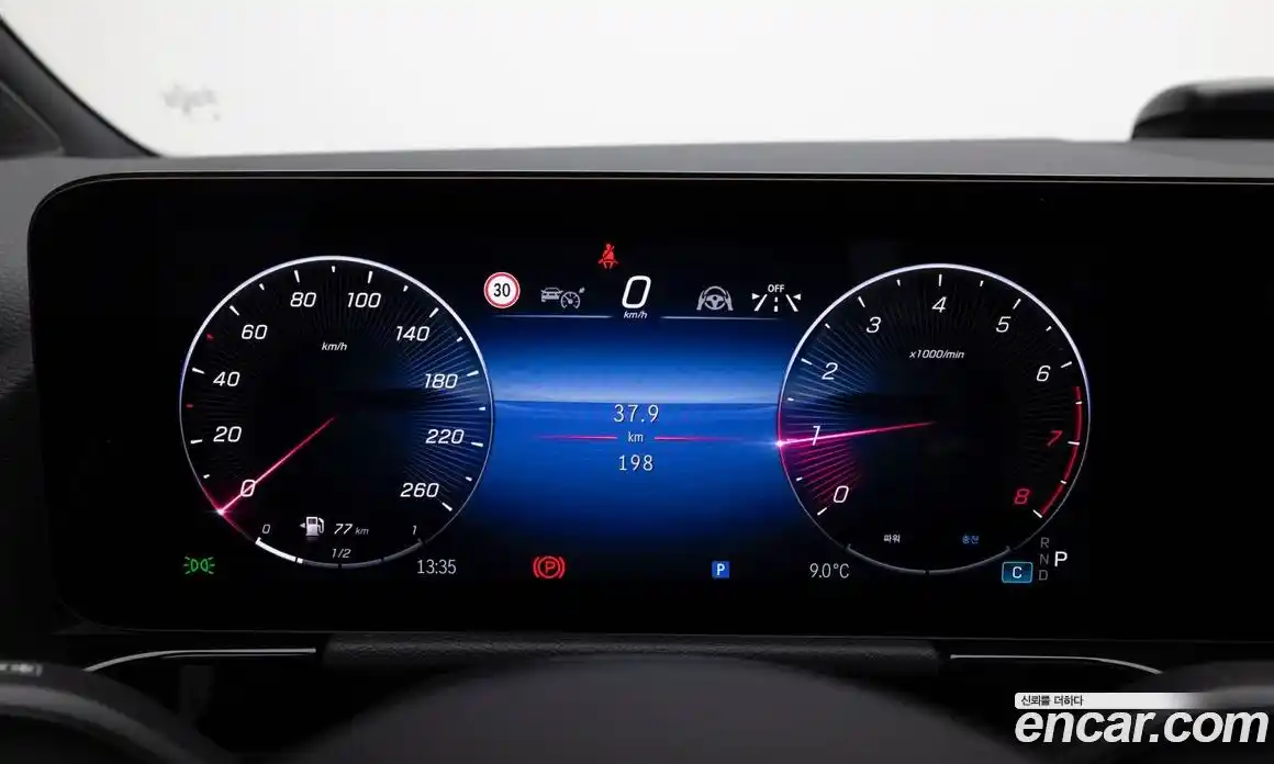 Mercedes-Benz GLA-Class 2026 2.0 Автомат в Москве № 193661, фото 8