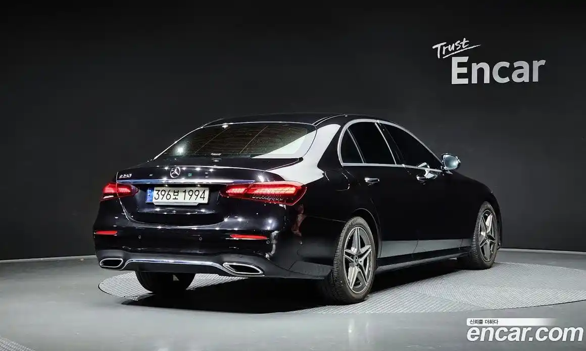 Mercedes-Benz E-Class 2023 2.0 Автомат в Москве № 194154, фото 2