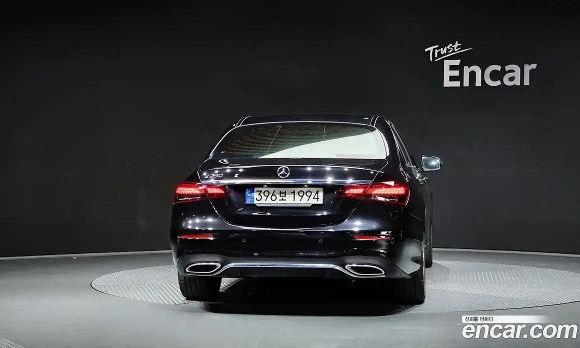 Mercedes-Benz E-Class 2023 2.0 Автомат в Москве № 194154, фото 4