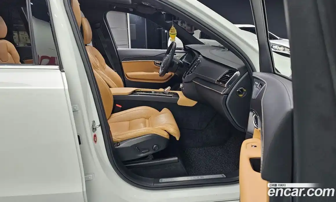 Volvo XC90 2022 2.0 Автомат в Москве № 196976, фото 20