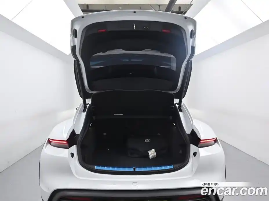 Porsche Taycan 2024 0.1 Автомат в Москве № 197841, фото 20