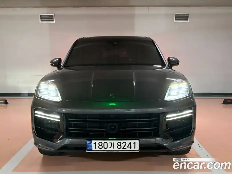 Porsche Cayenne 2025 4.0 Автомат в Москве № 197887, фото 3