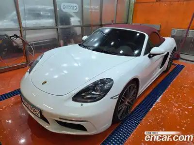 Porsche 718, 2017