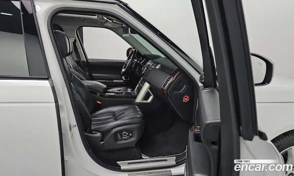 Land Rover Range-Rover 2016 4.4 Автомат в Москве № 198126, фото 13