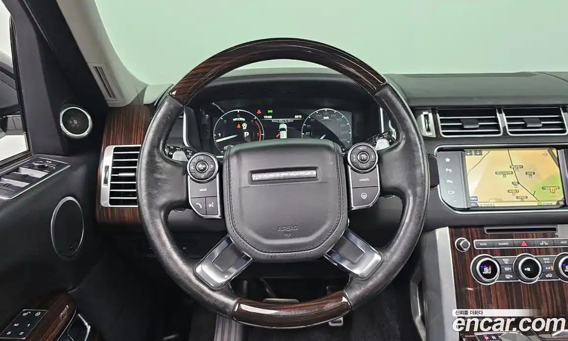 Land Rover Range-Rover 2016 4.4 Автомат в Москве № 198126, фото 18