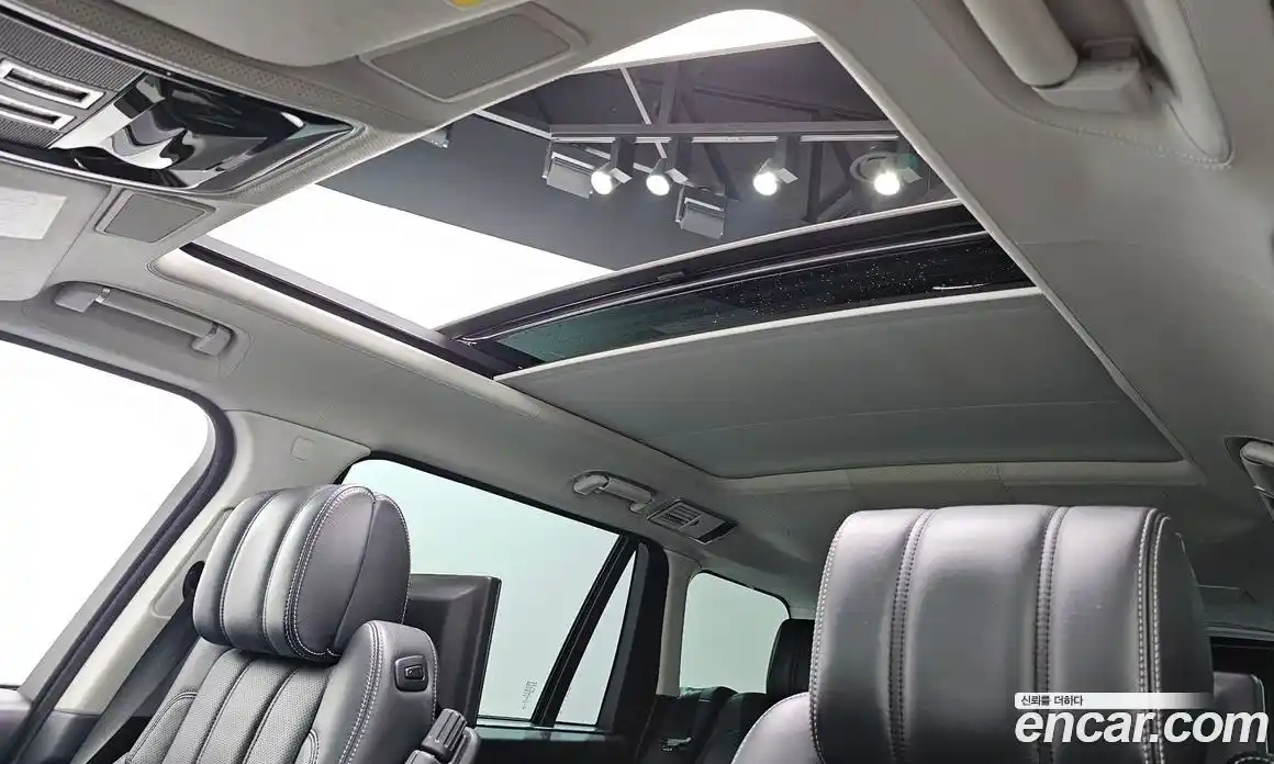 Land Rover Range-Rover 2016 4.4 Автомат в Москве № 198126, фото 9