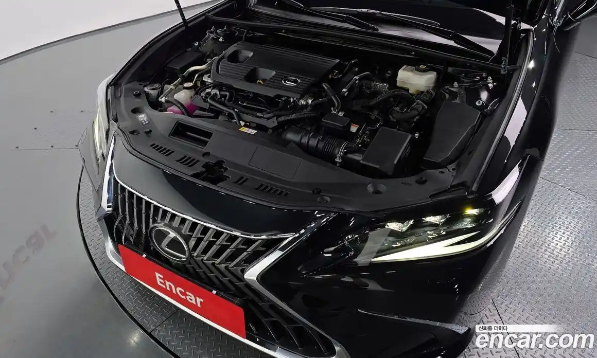 Lexus ES 2023 2.5 Автомат в Москве № 198719, фото 3