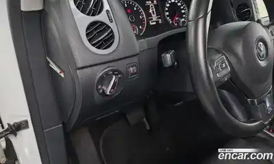 Volkswagen Tiguan 2015 2.0 Автомат в Москве № 199150, миниатюра 11