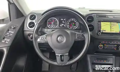Volkswagen Tiguan 2015 2.0 Автомат в Москве № 199150, миниатюра 12