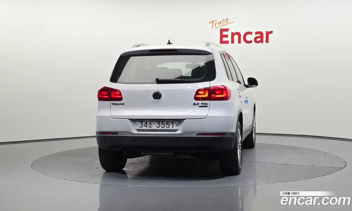 Volkswagen Tiguan 2015 2.0 Автомат в Москве № 199150, фото 17