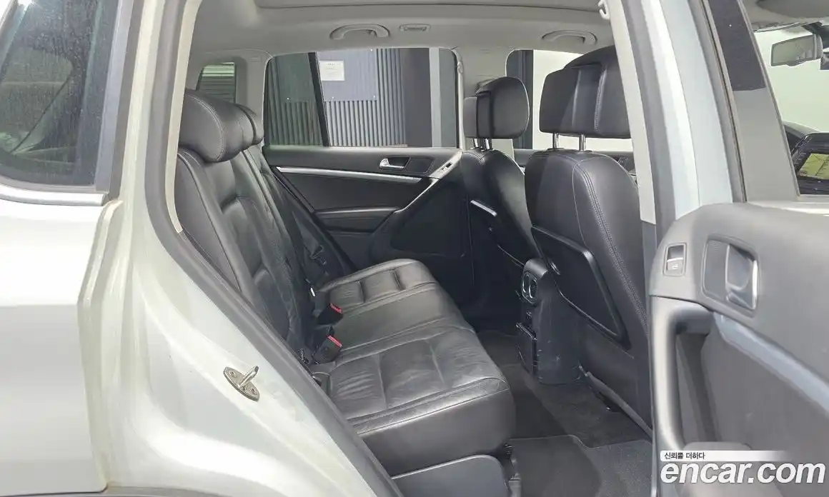 Volkswagen Tiguan 2015 2.0 Автомат в Москве № 199150, фото 18