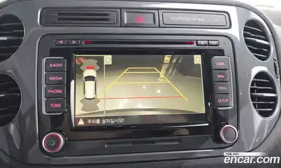 Volkswagen Tiguan 2015 2.0 Автомат в Москве № 199150, миниатюра 6