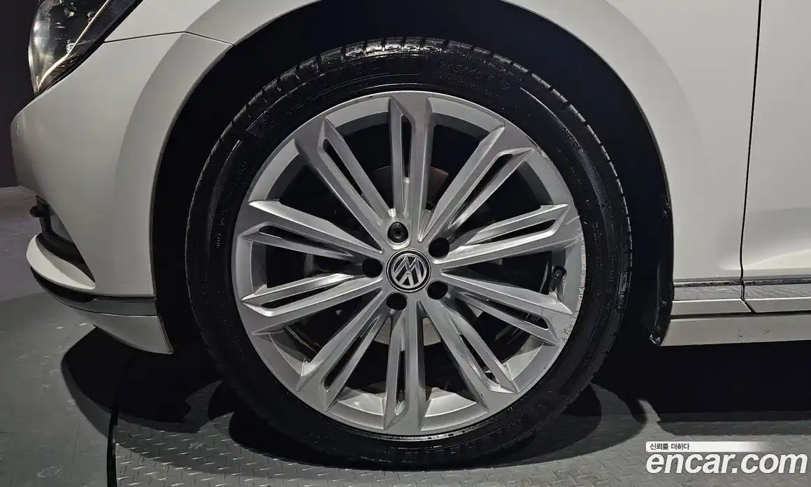 Volkswagen Passat 2018 2.0 Автомат в Москве № 199171, фото 17