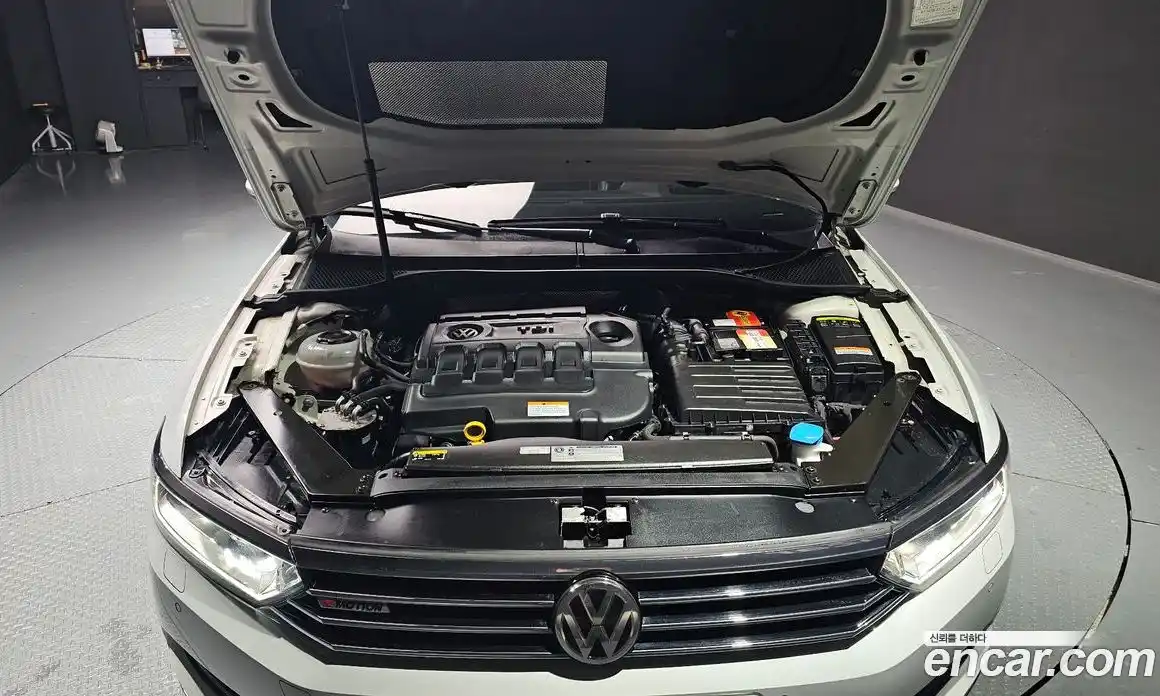 Volkswagen Passat 2018 2.0 Автомат в Москве № 199171, фото 20