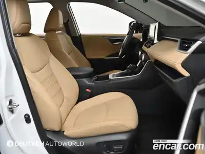 Toyota RAV4 2025 2.5 Автомат в Москве № 199546, миниатюра 11