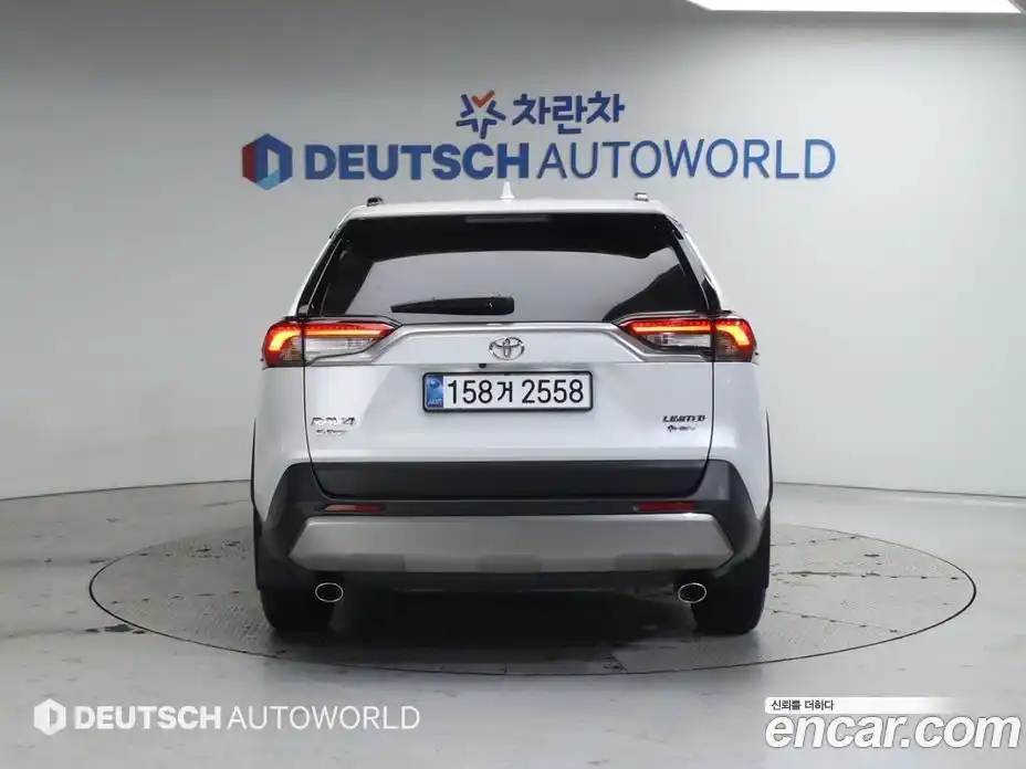 Toyota RAV4 2025 2.5 Автомат в Москве № 199546, фото 5