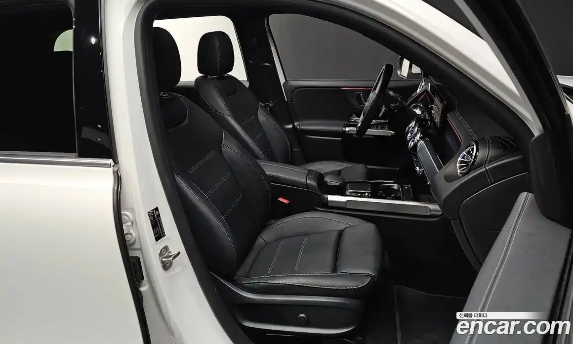 Mercedes-Benz EQB 2023 0.2 Автомат в Москве № 200043, фото 10