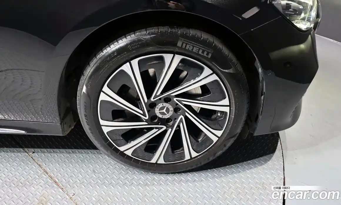 Mercedes-Benz E-Class 2024 2.0 Автомат в Москве № 204724, фото 17