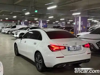 Mercedes-Benz A-Class 2022 2.0 Автомат в Москве № 205526, миниатюра 4