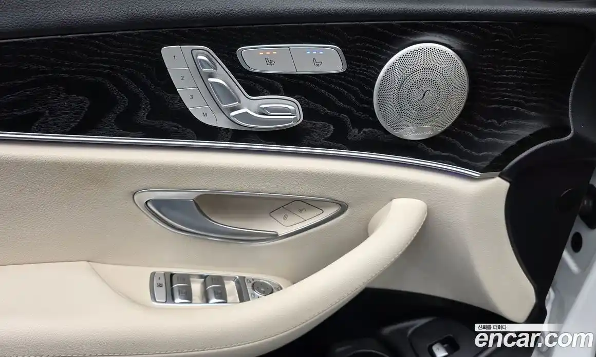 Mercedes-Benz E-Class 2023 2.0 Автомат в Москве № 206486, фото 17